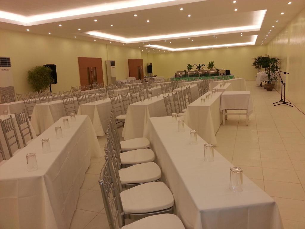 Parkway Hotel Surigao Eksteriør bilde
